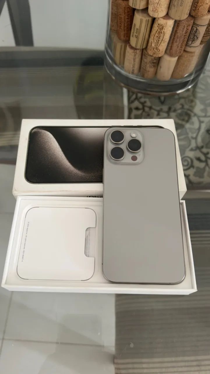 Iphone 15 Pro Max semi novo