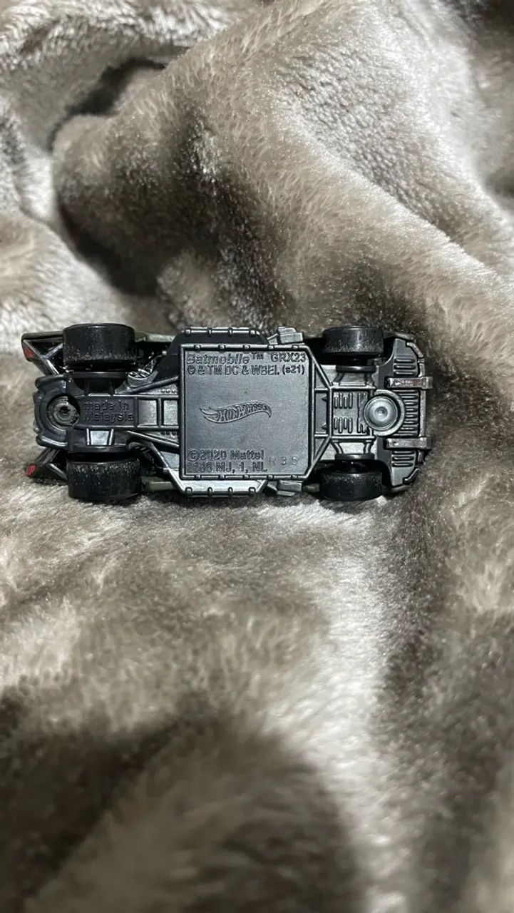 Carrinho hot Wheels batmobile  - Foto 3