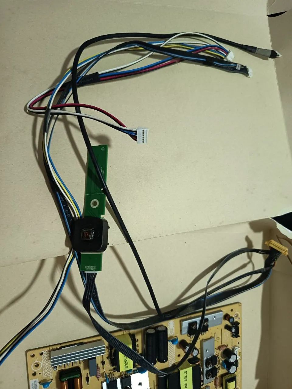 Fonte TV Philips 50pug7625/78 - Foto 3