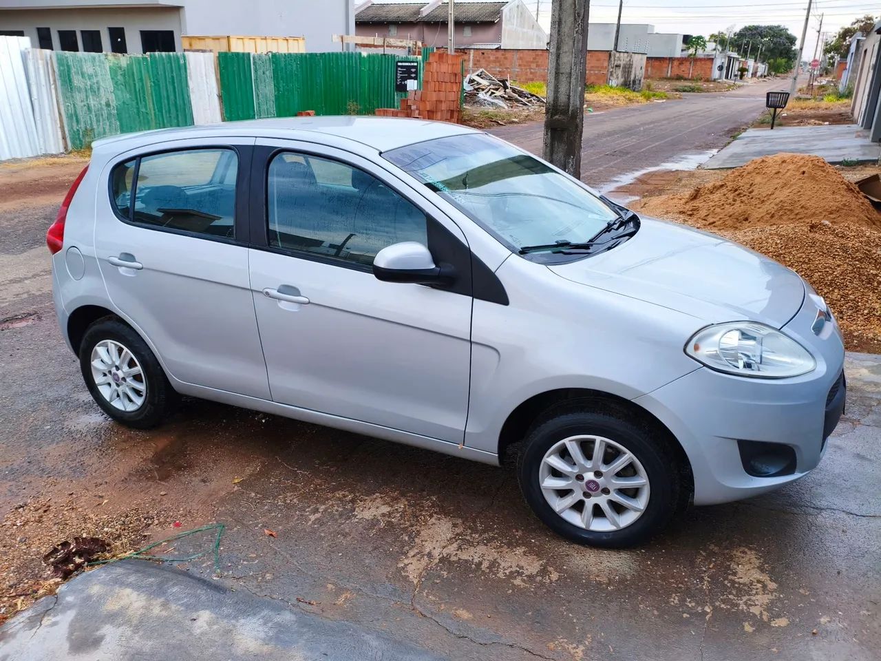 Fiat Palio Attractive 1.0 EVO Fire Flex 8V 5P 2013 - Foto 4