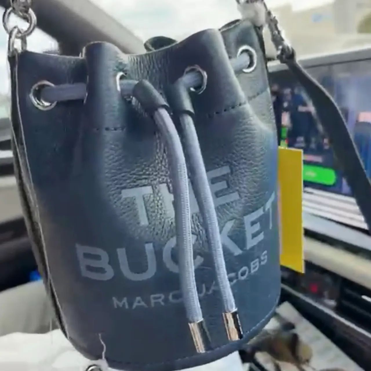 Bolsa the leather bucket da marc jacobs  - Foto 2