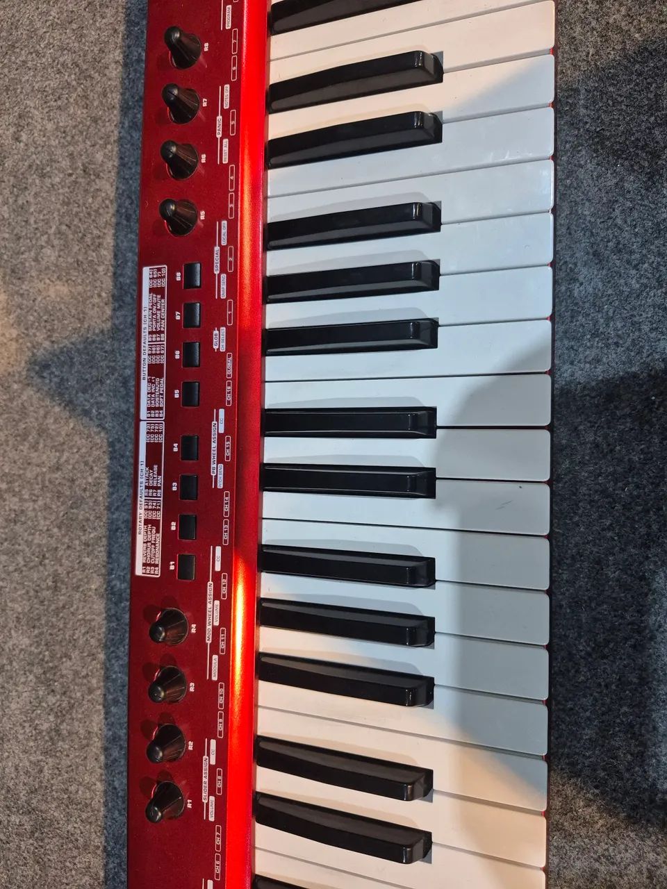 Controlador Behringer UMX610 - Foto 2