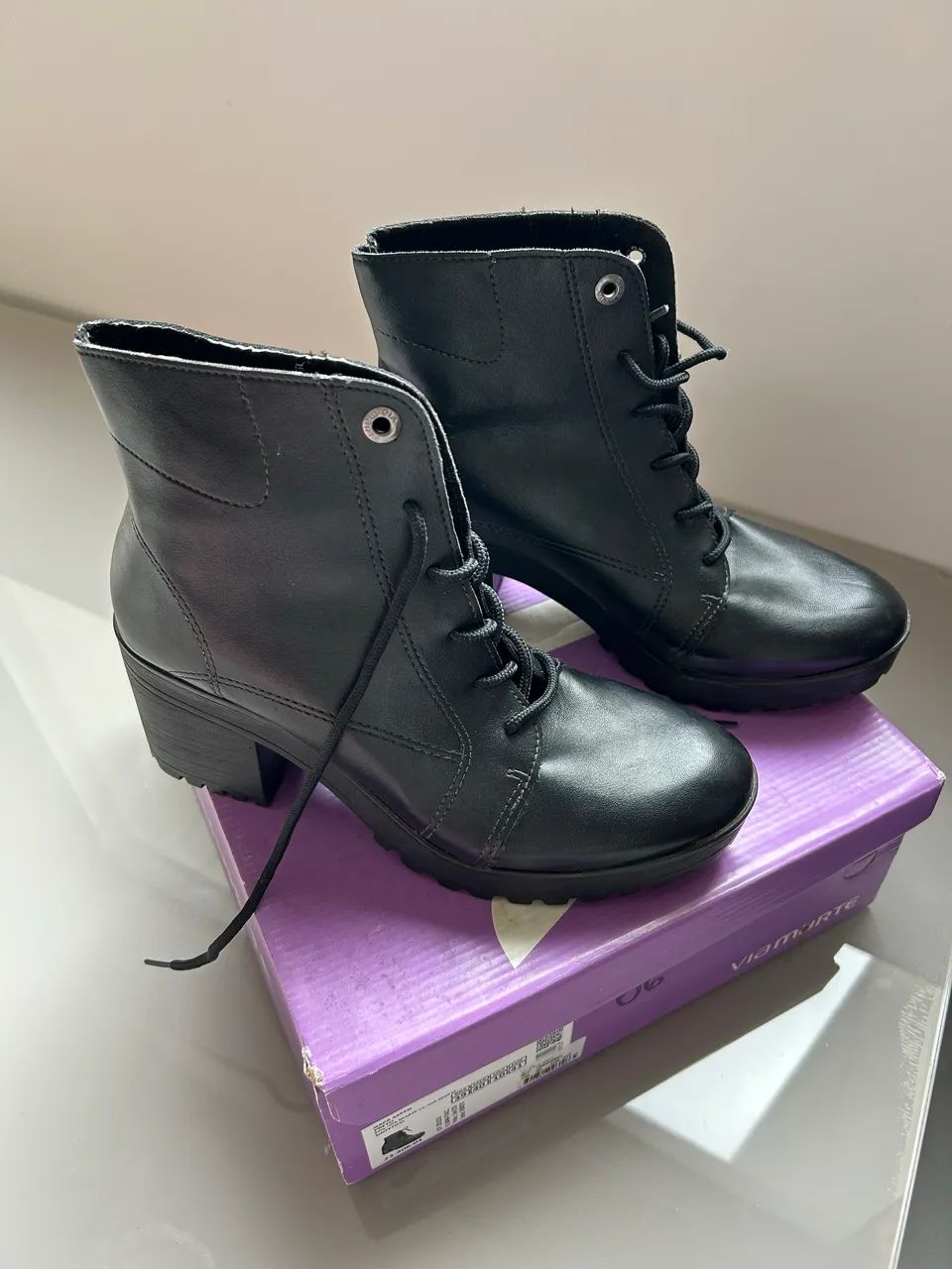 Bota Preta com Salto Usada Excelente Estado  - Foto 2