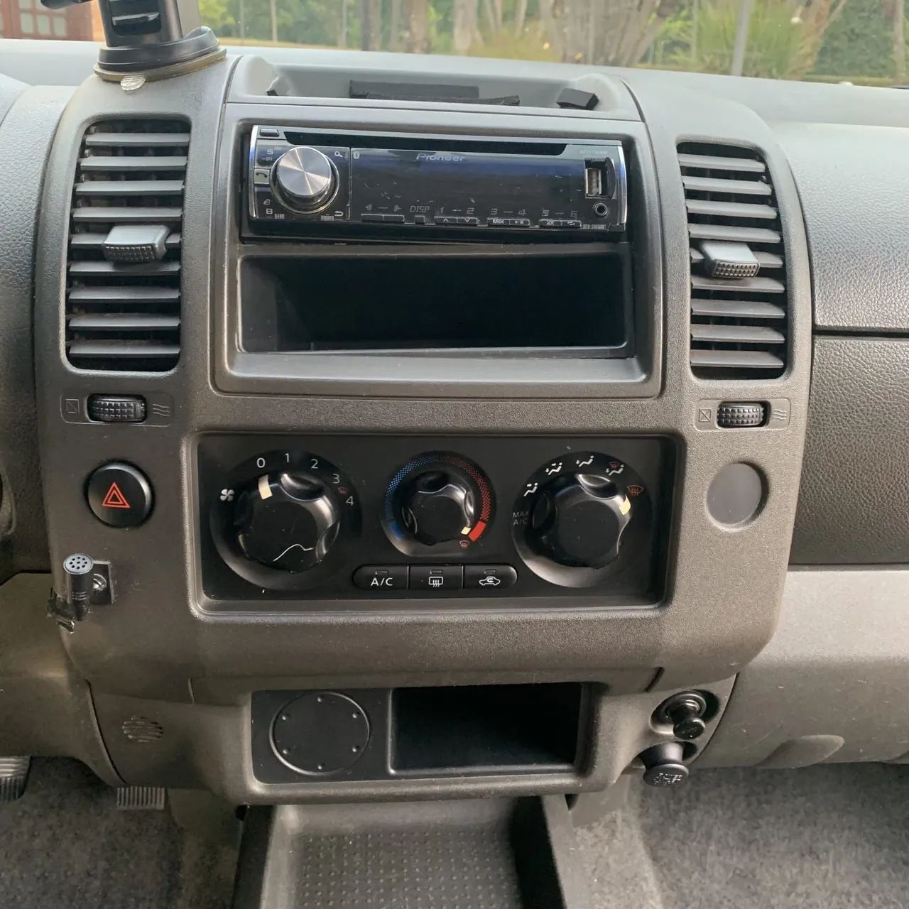 Nissan Frontier XE CD 4X2 2.5 TB Diesel 2013 - Foto 5
