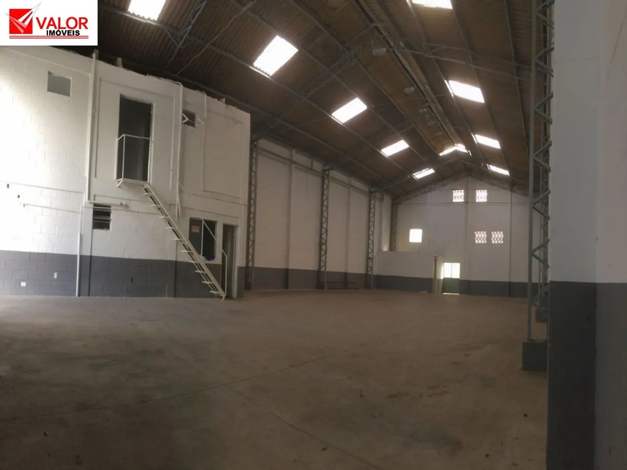 Galpao COMERCIAL em TABOÃO DA SERRA - SP, VILA DAS OLIVEIRAS - Foto 3