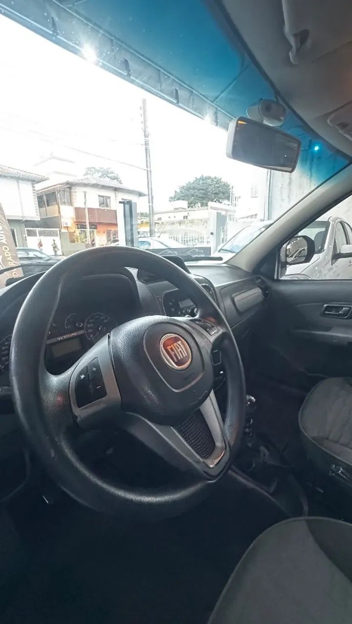 Fiat Strada Adventure1.8/ 1.8 Locker Flex CD 2014 - Foto 2