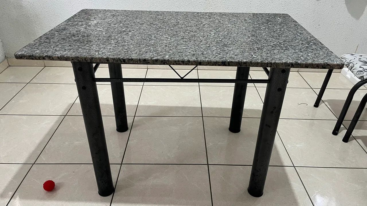 Mesa com 4 cadeiras - Foto 5