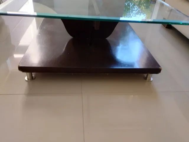 Mesa de centro com tampo de vidro - Foto 2
