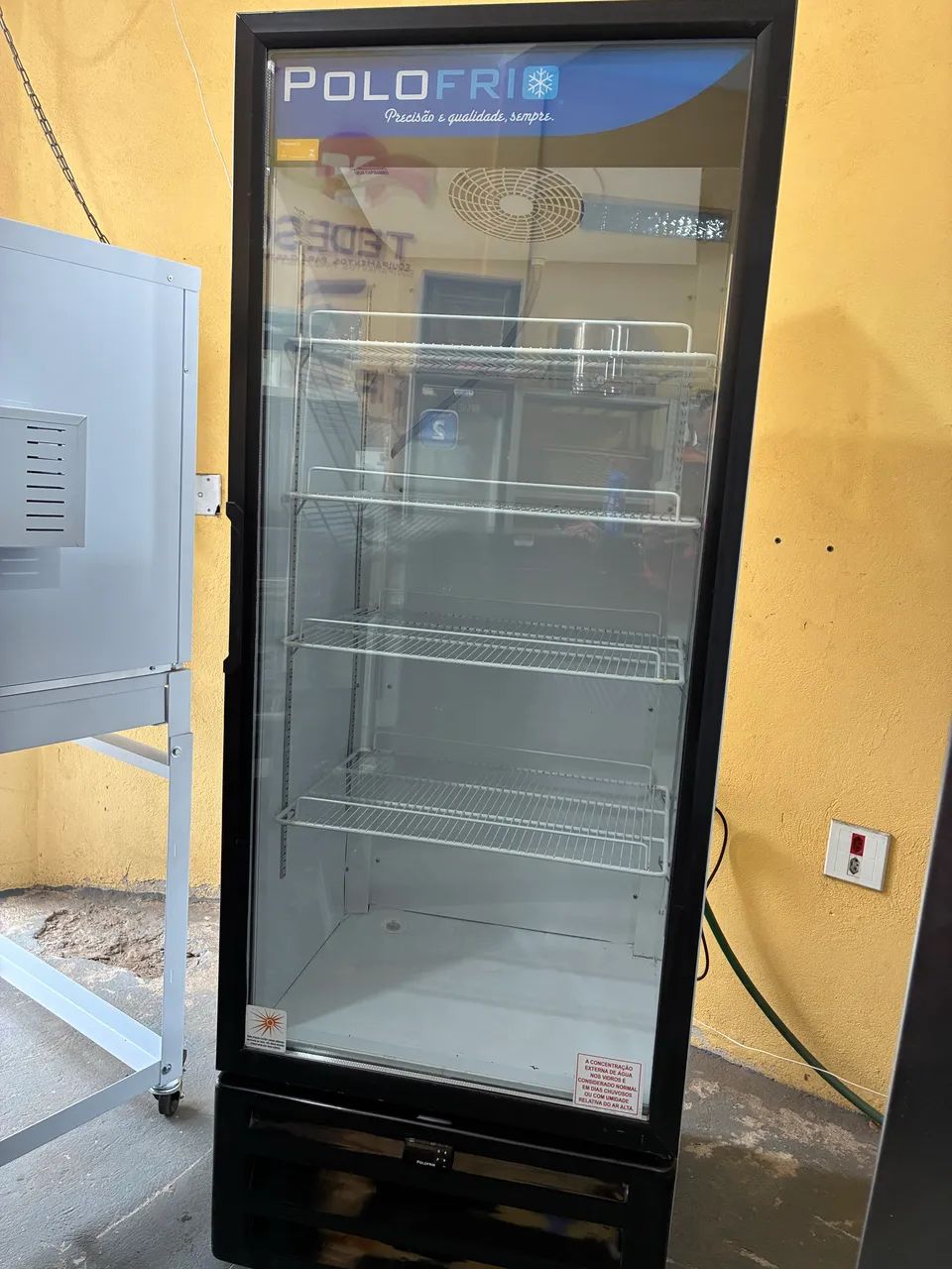 Geladeira expositora - Gastronomia e Hotelaria - Jardim São Pedro