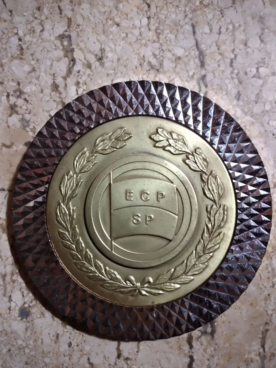 Lote com 2 medalhas ECP de 1975 - Foto 5