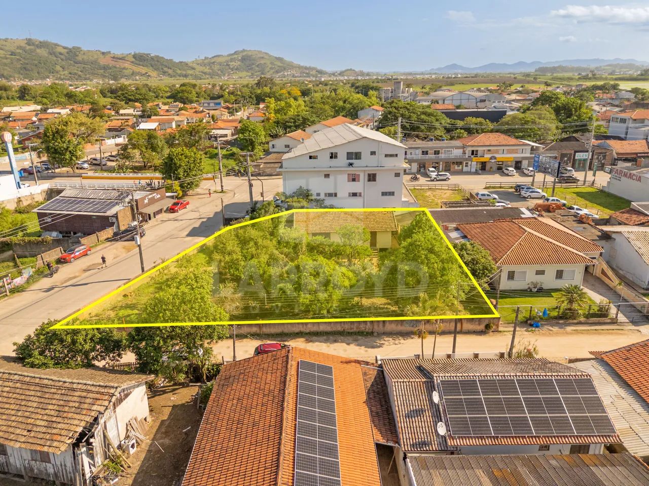 Terreno à venda em esquina com grande área - Foto 5