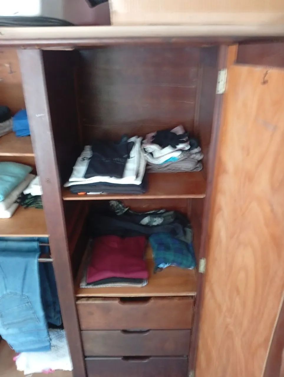 Guarda roupa antigo  - Foto 5