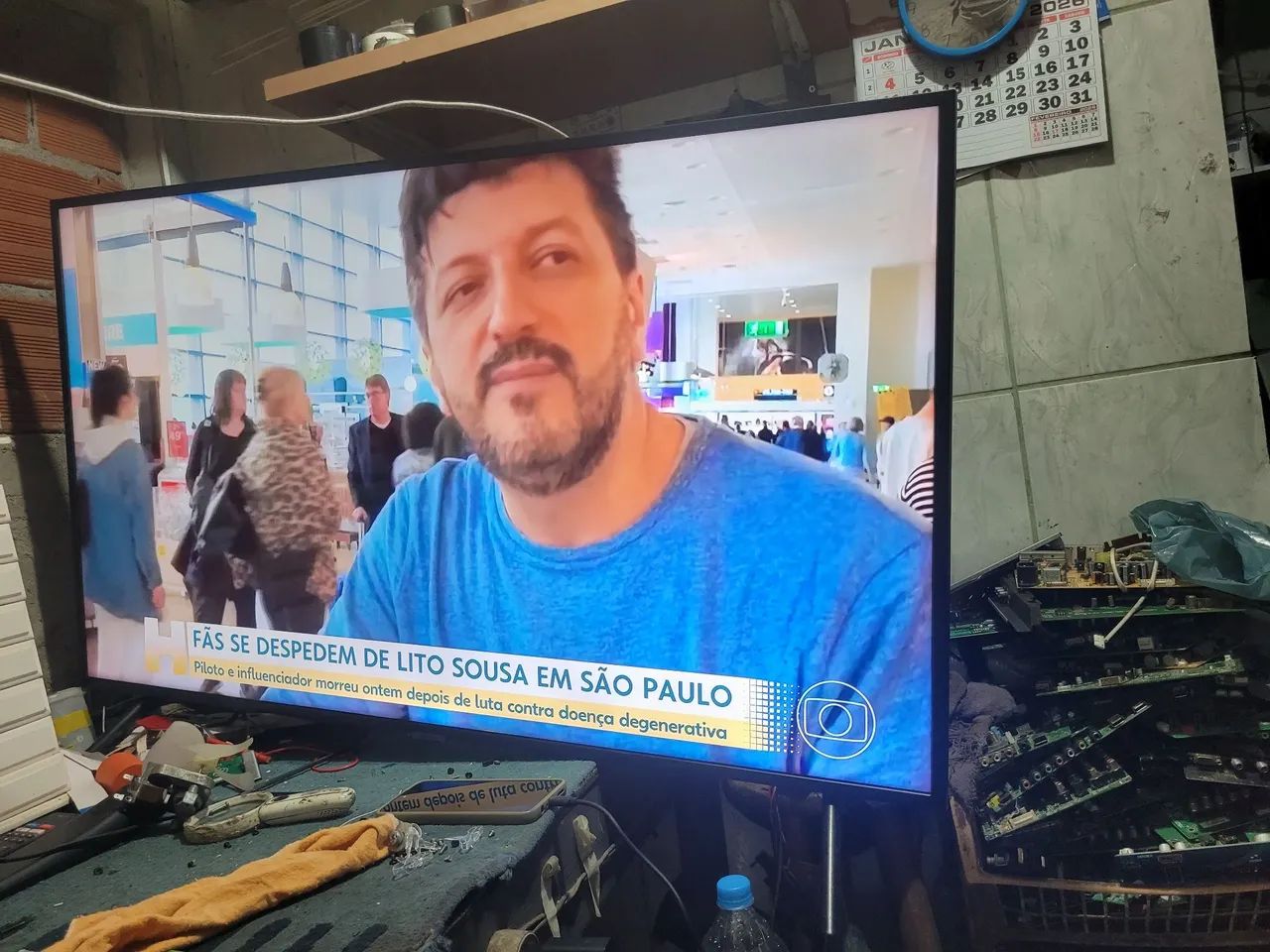 Vendo tv Samsung 49 polegadas led esmart funcionando 
