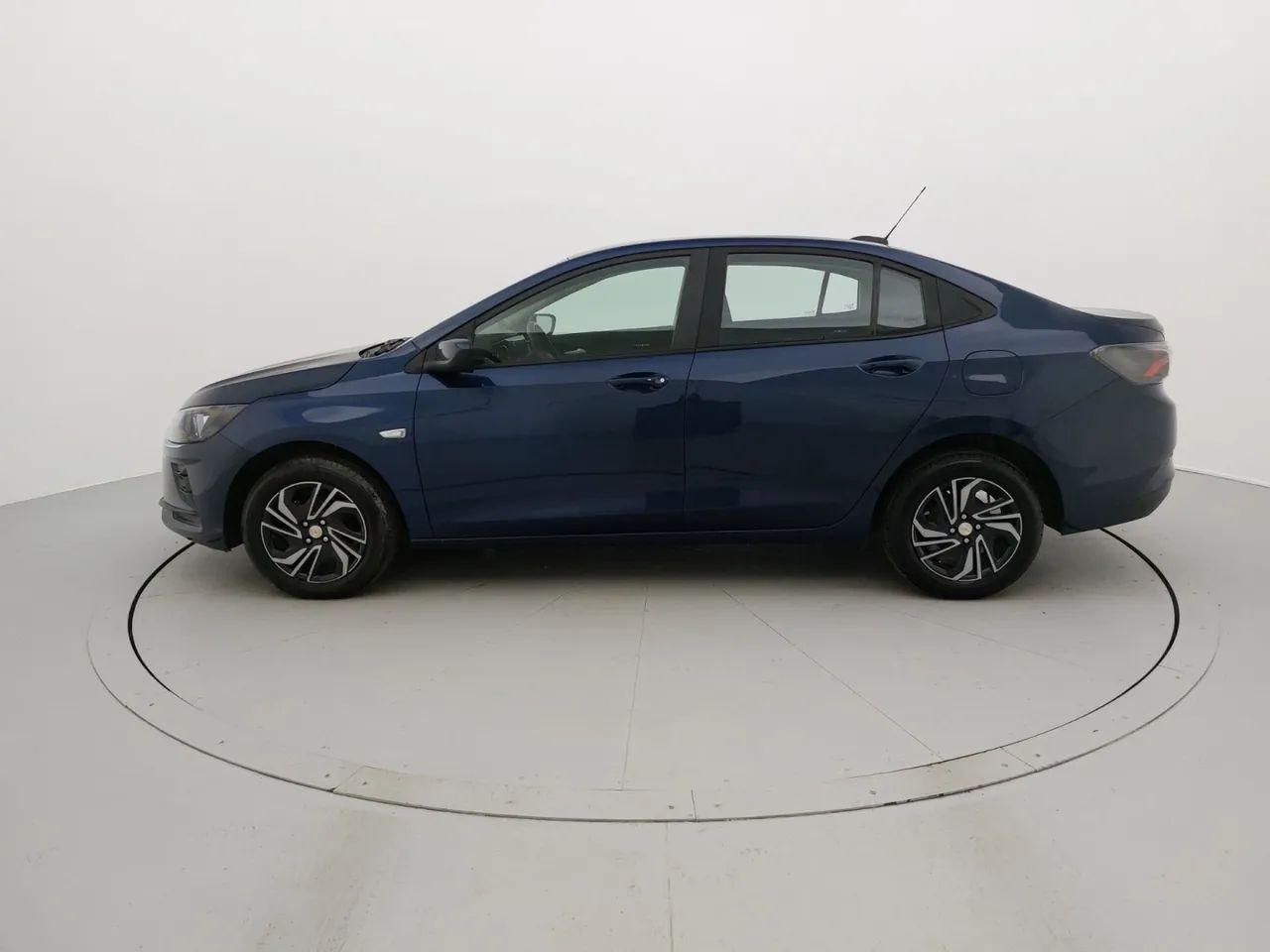 Chevrolet Onix Activ 1.4 8V Flex Aut. 4P, foto 2 de 18