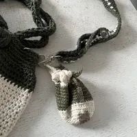 bolsa de crochê - nova! com 2 alças e bag de moedas - gina gigi  - Foto 3