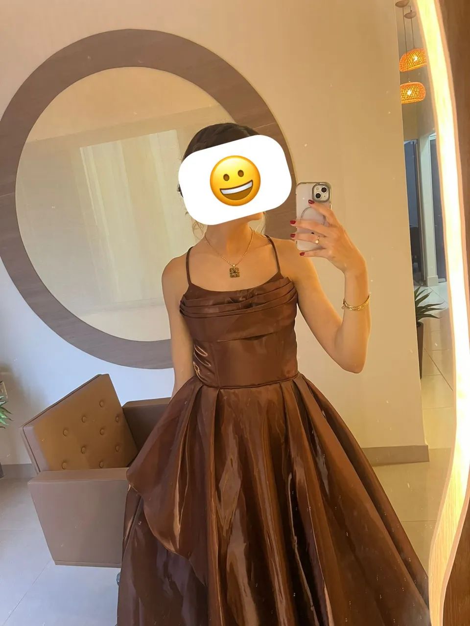 Vestido marrom festa