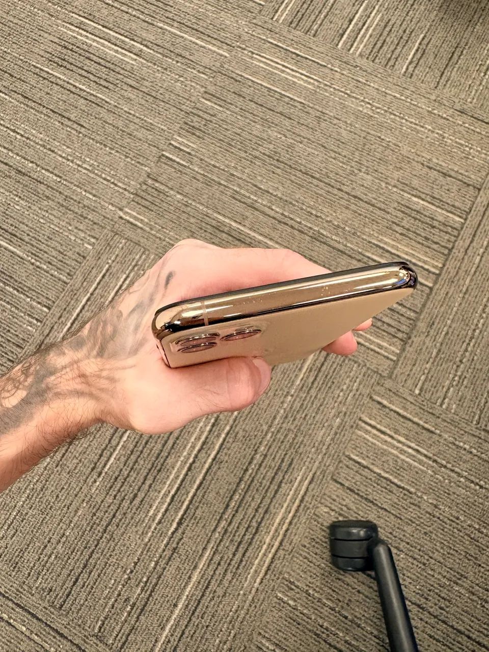Iphone 11 Pro Max Dourado em perfeito estado com Entrega Grátis!  - Foto 4