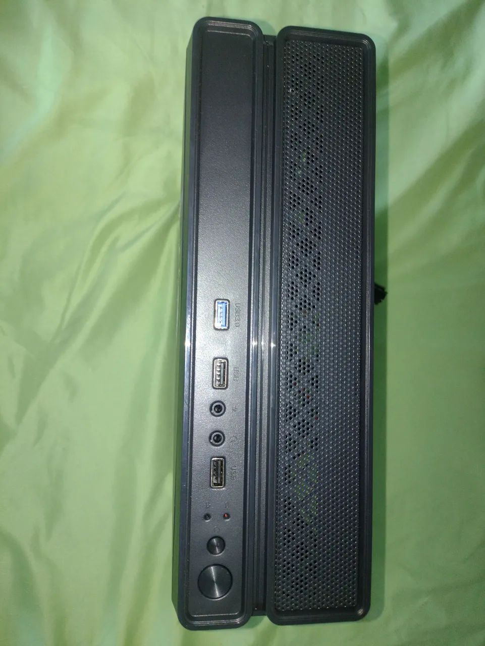 Gabinete compacto 