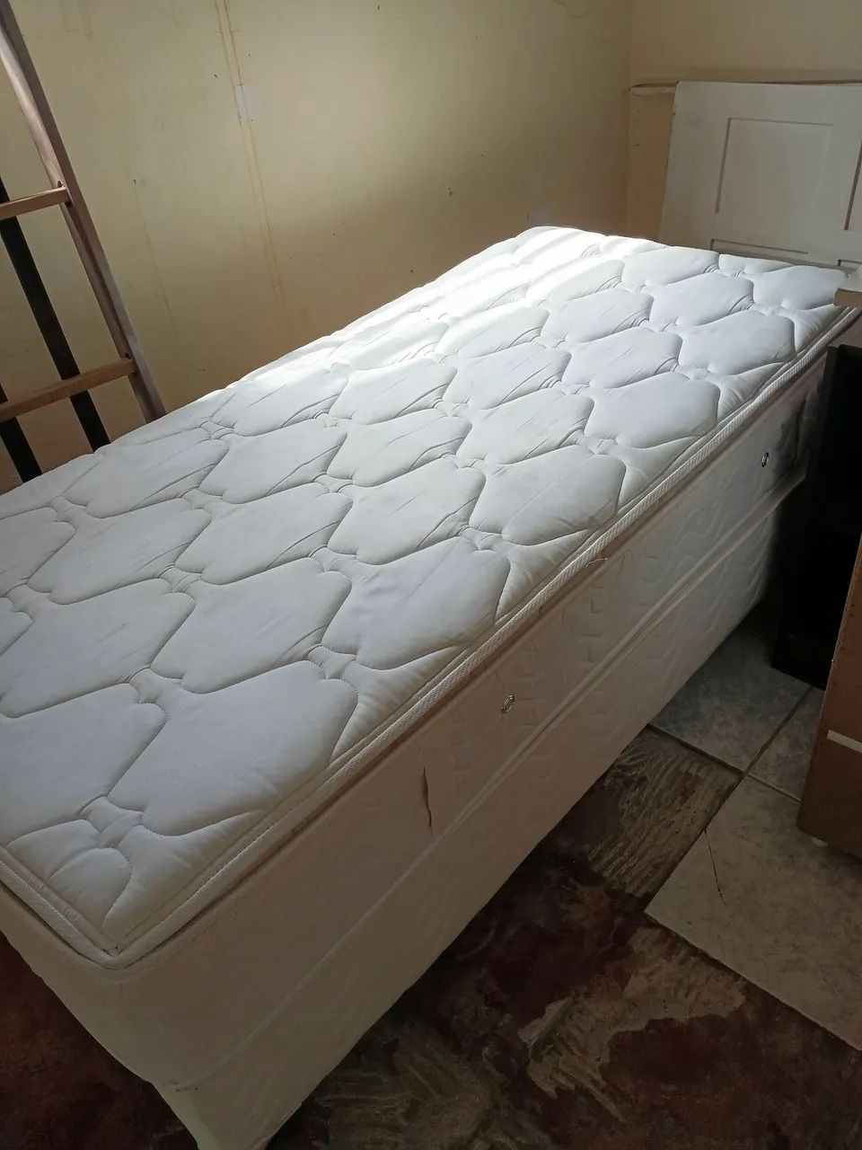 Vendo cama box ortobom - Foto 3