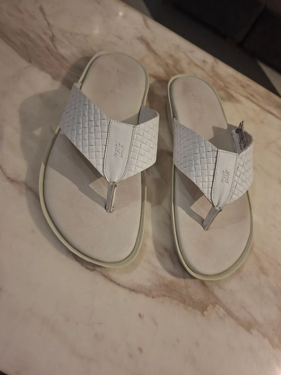 Chinelo em Couro (37, 38 e 39)