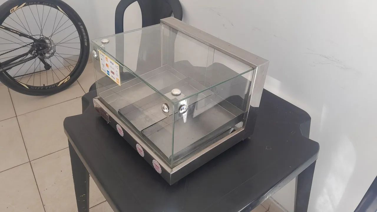 Vendo uma estufa pequena 