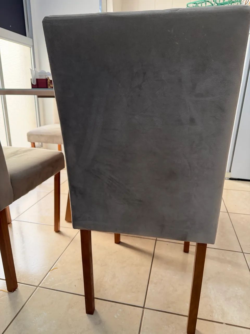 Vende-se 4 cadeiras de madeira  - Foto 4