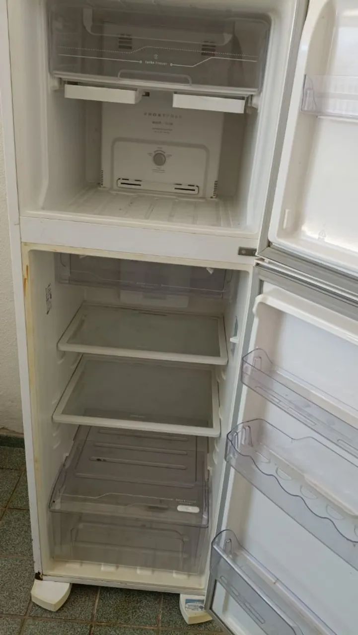 Geladeira Eletrolux 320L duplex Frost Free  - Foto 2