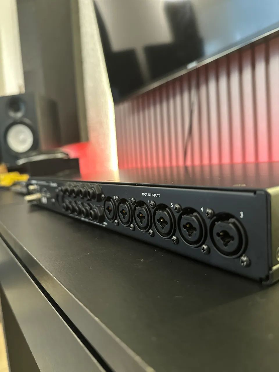 Interface áudio Focusrite Scarlett 18i20 3 gen - Foto 2