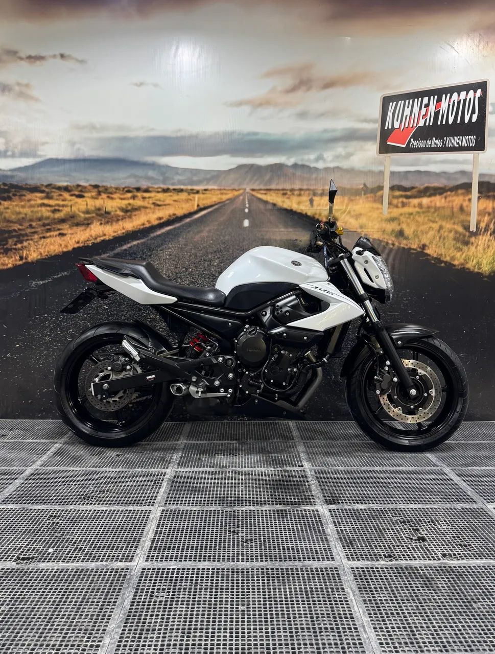 YAMAHA XJ6 N 2012  - Foto 2