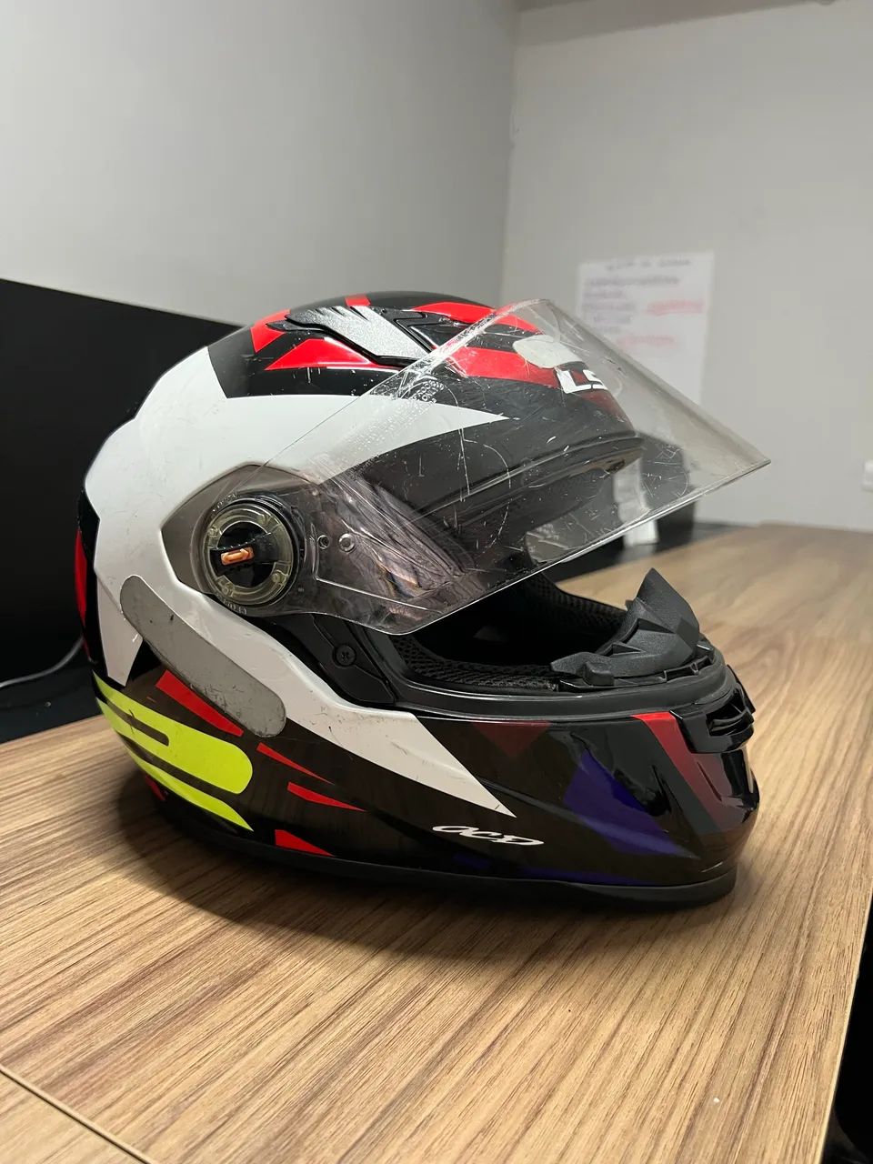 Capacete LS2 stars vermelho  - Foto 3