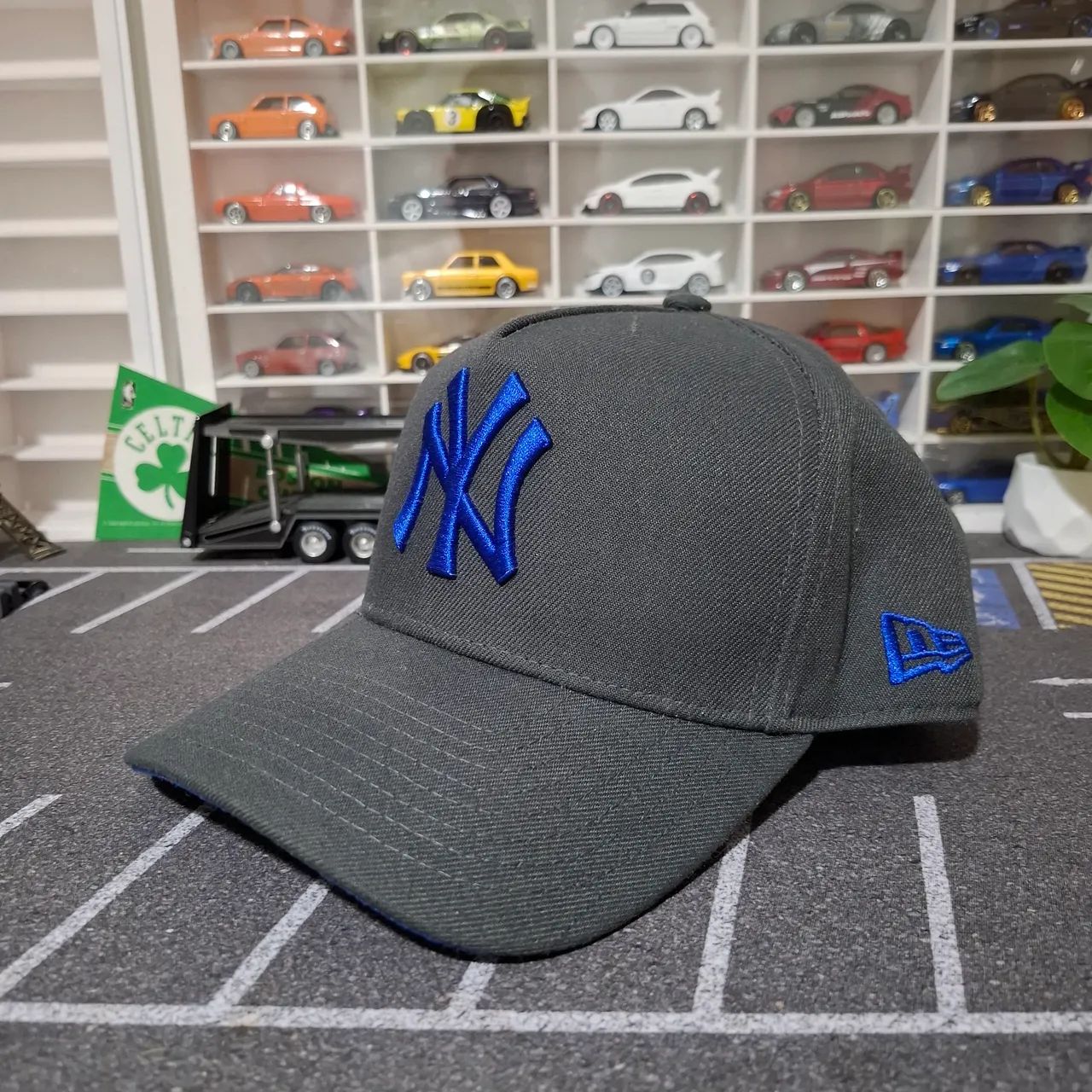 Boné New Era 9FORTY A-FRAME SNAPBACK New York Yankees Chumbo com Azul - Foto 2