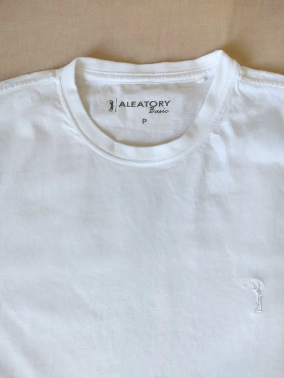Camiseta Aleatory Branca Lisa Basic - Foto 3
