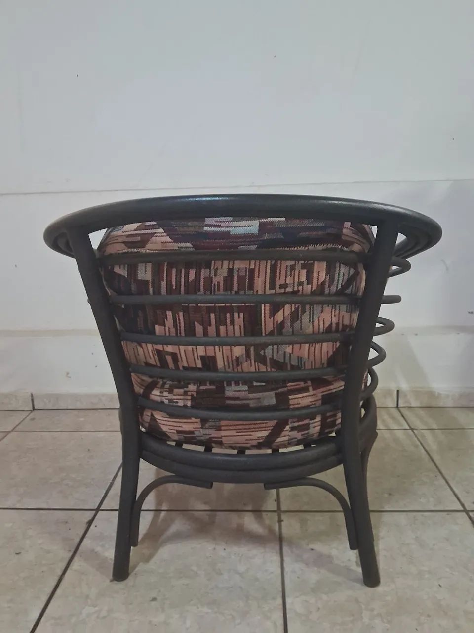 Vendo poltrona de metal  - Foto 3