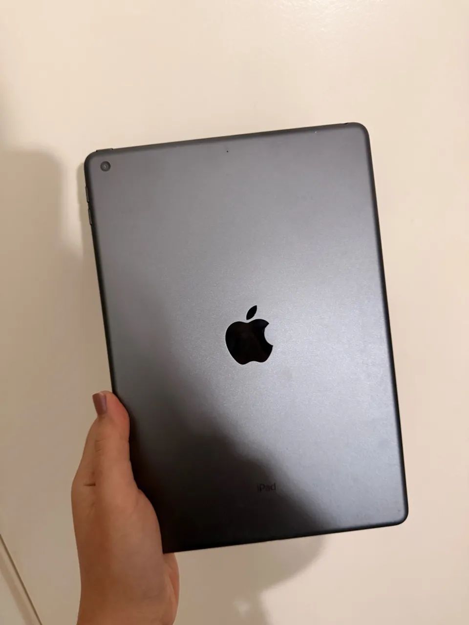 IPAD 7 GERAÇÃO COM TECLADO E CAPINHA