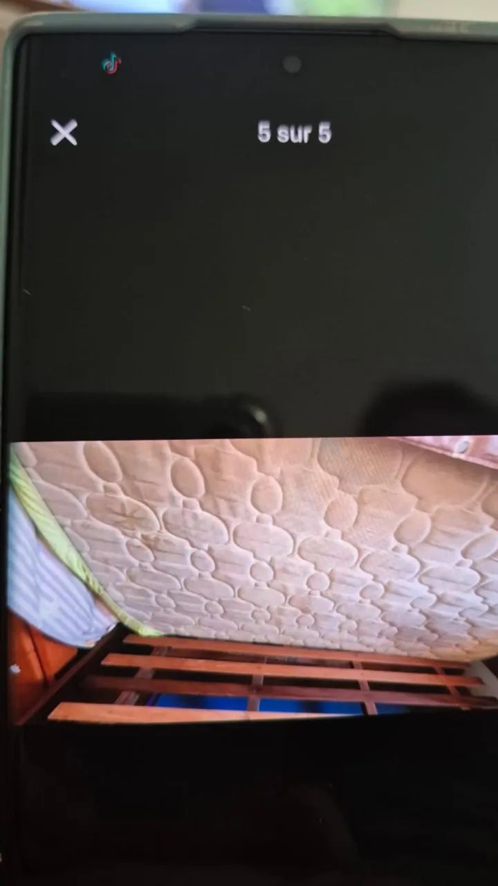 Cama casal de mogno, com colchão  - Foto 2