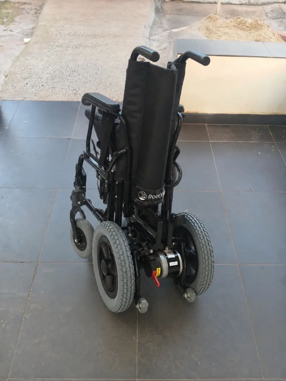 Cadeira de Rodas Motorizada Freedom (NOVA) - Foto 4
