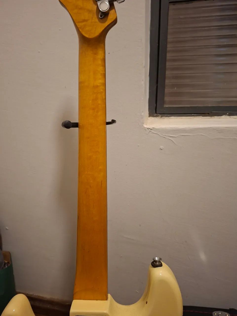 Guitarra Stratocaster Creme Trigger  - Foto 5