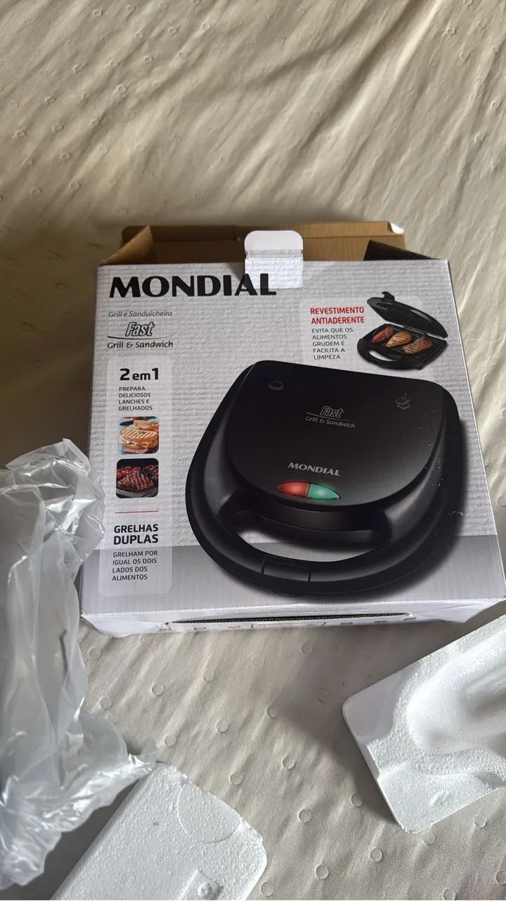 Sanduicheira Mondial