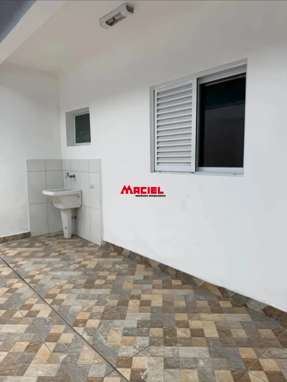 Excelente casa com 3 dormitório com 2 vagas e área goumet - Foto 2