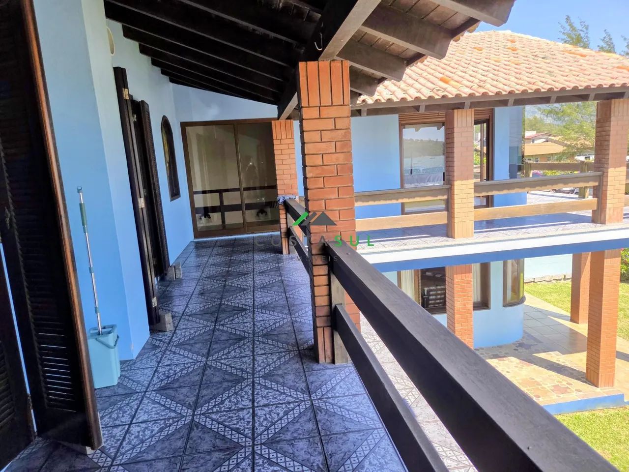 Sobrado à Beira Mar com 5 dormitórios em Garopaba - Foto 3