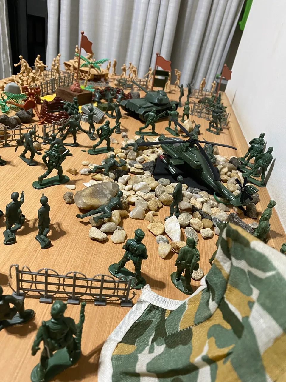 Soldados de guerra + cenário - Foto 5