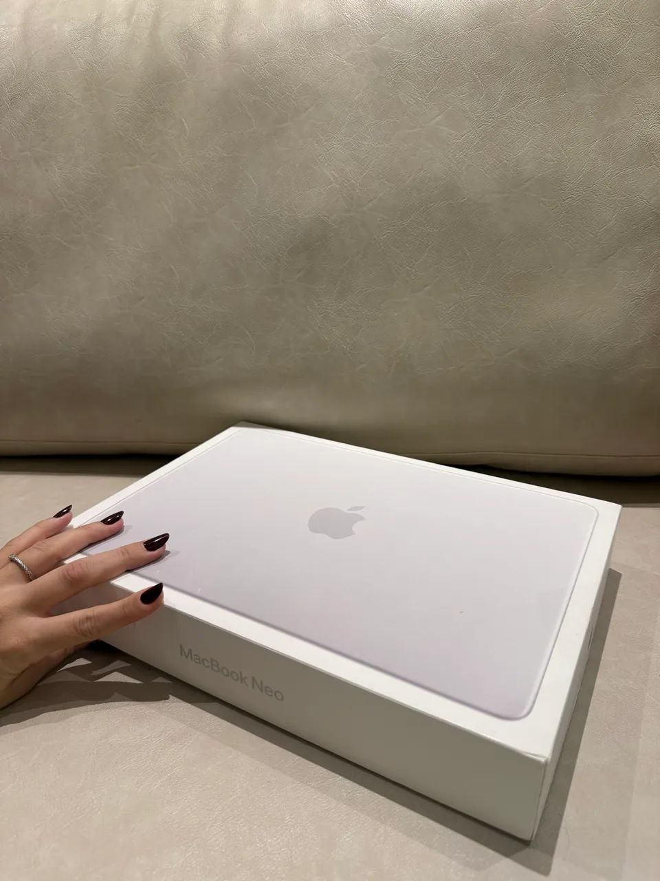MacBook neo cor Silver - Foto 3