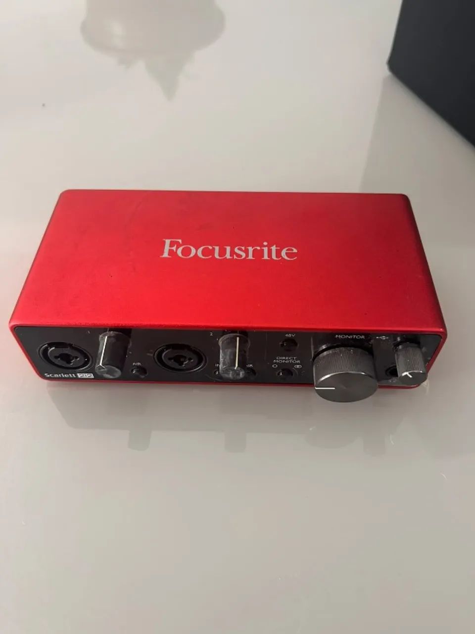 Focusrite Scarlett 2i2 3ª Gen - Interface de Áudio 