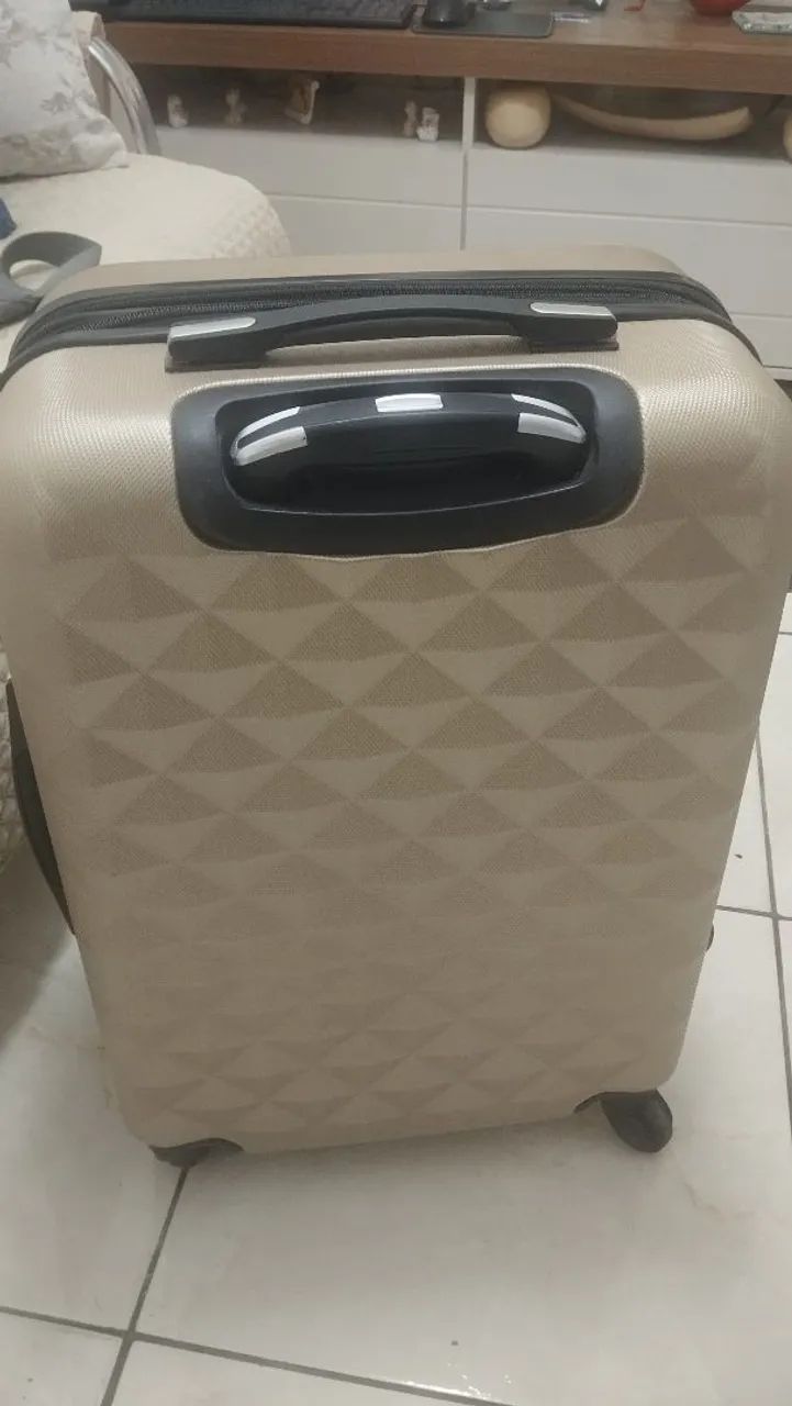 Mala de viagem rígida super conservada  - Foto 2