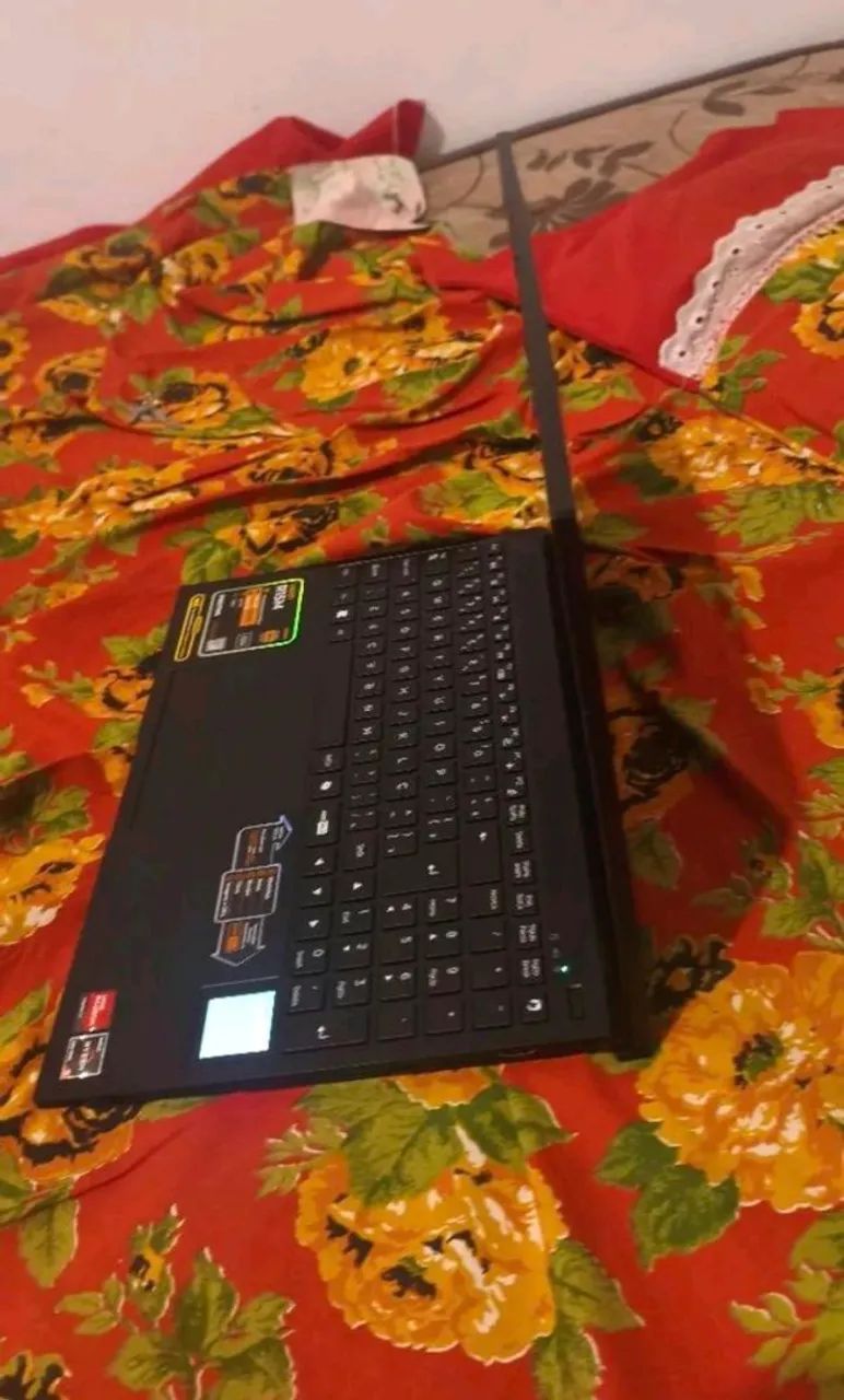 NOTEBOOK  - Foto 2