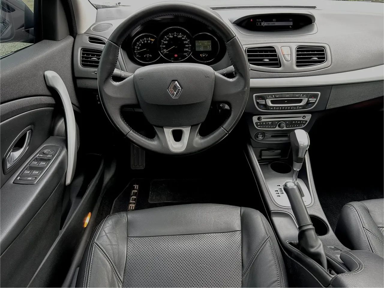 Renault Fluence Sed. Dynamique 2.0 16V Flex Aut. 2011 - Foto 5