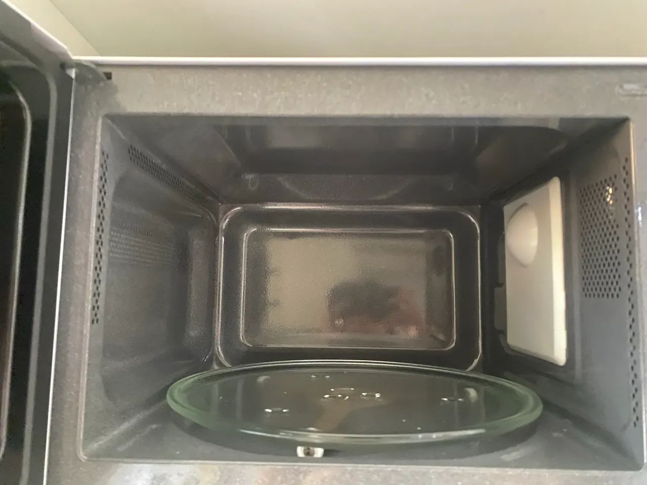 MICROONDAS PANASONIC 21L - Foto 3