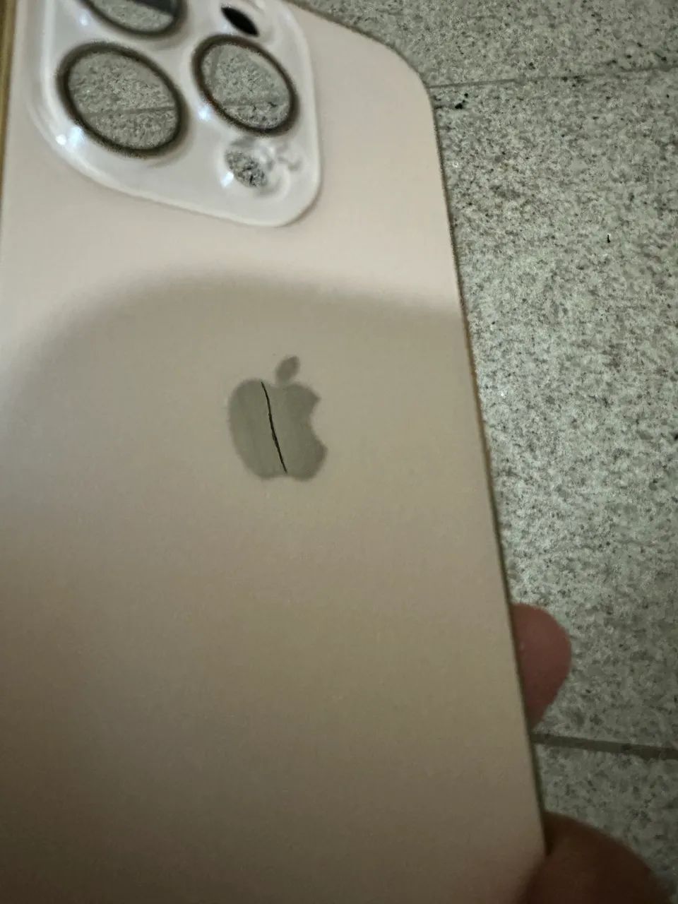 Capa para IPhone 14 Pro - Rosê - Foto 2