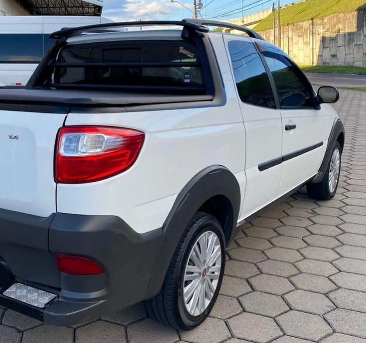 Fiat Strada Working 1.4 MPI Fire Flex 8V CD 2014 - Foto 4