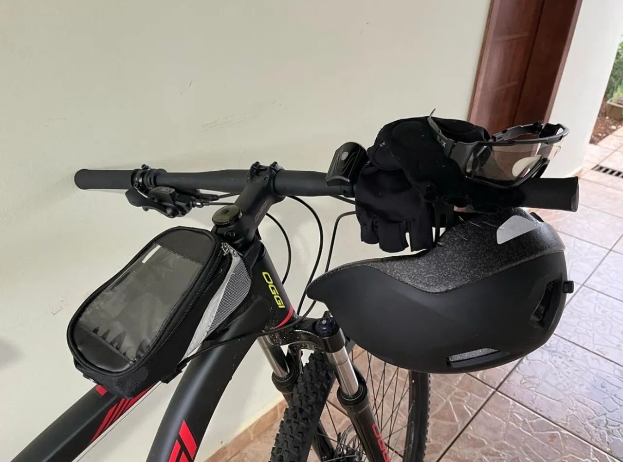 Bicicleta Preta/ Vermelha OGGI Aro 29? / Quadro 19? - Foto 5